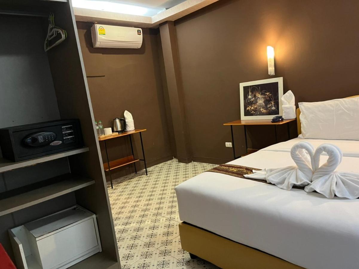 Cozy Rooms Asoke 曼谷 外观 照片