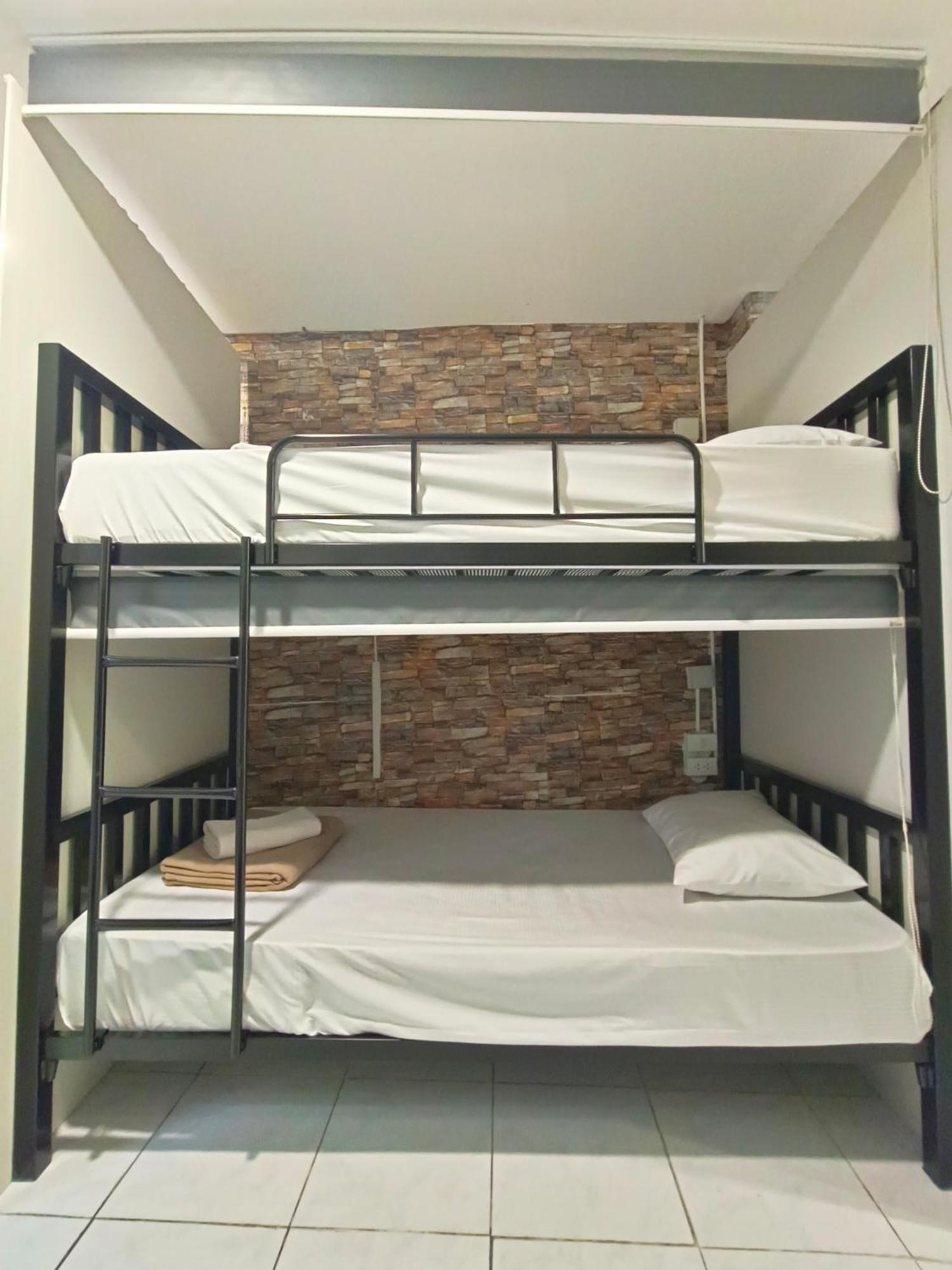 Cozy Rooms Asoke 曼谷 外观 照片
